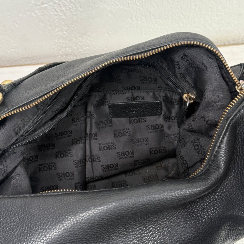 Michael Kors Black Leather Hobo Shoulder Bag Gold MK Logo Zip Top Medium - Picture 14 of 15